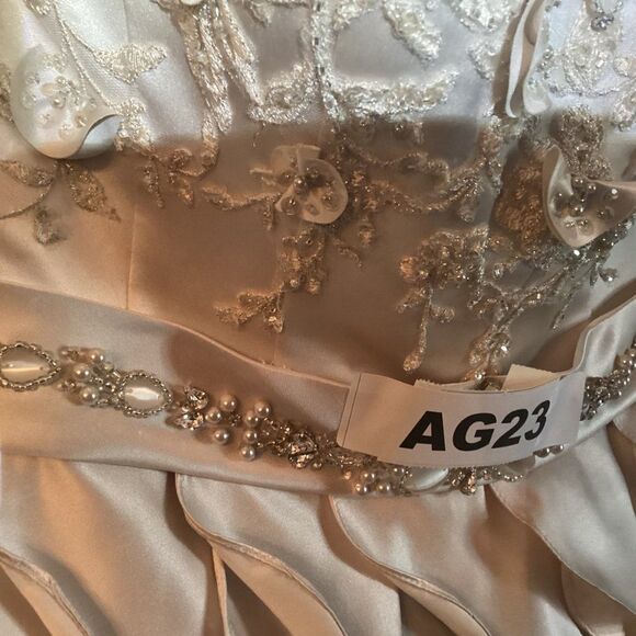 90% OFF Brand New   . Wedding Dress	coco anais	AG.23	526	Size	8/Tag si - Picture 8 of 9